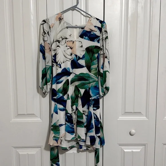 White House Black Market sleeved godet dress, petite 4 - Picture 2 of 8